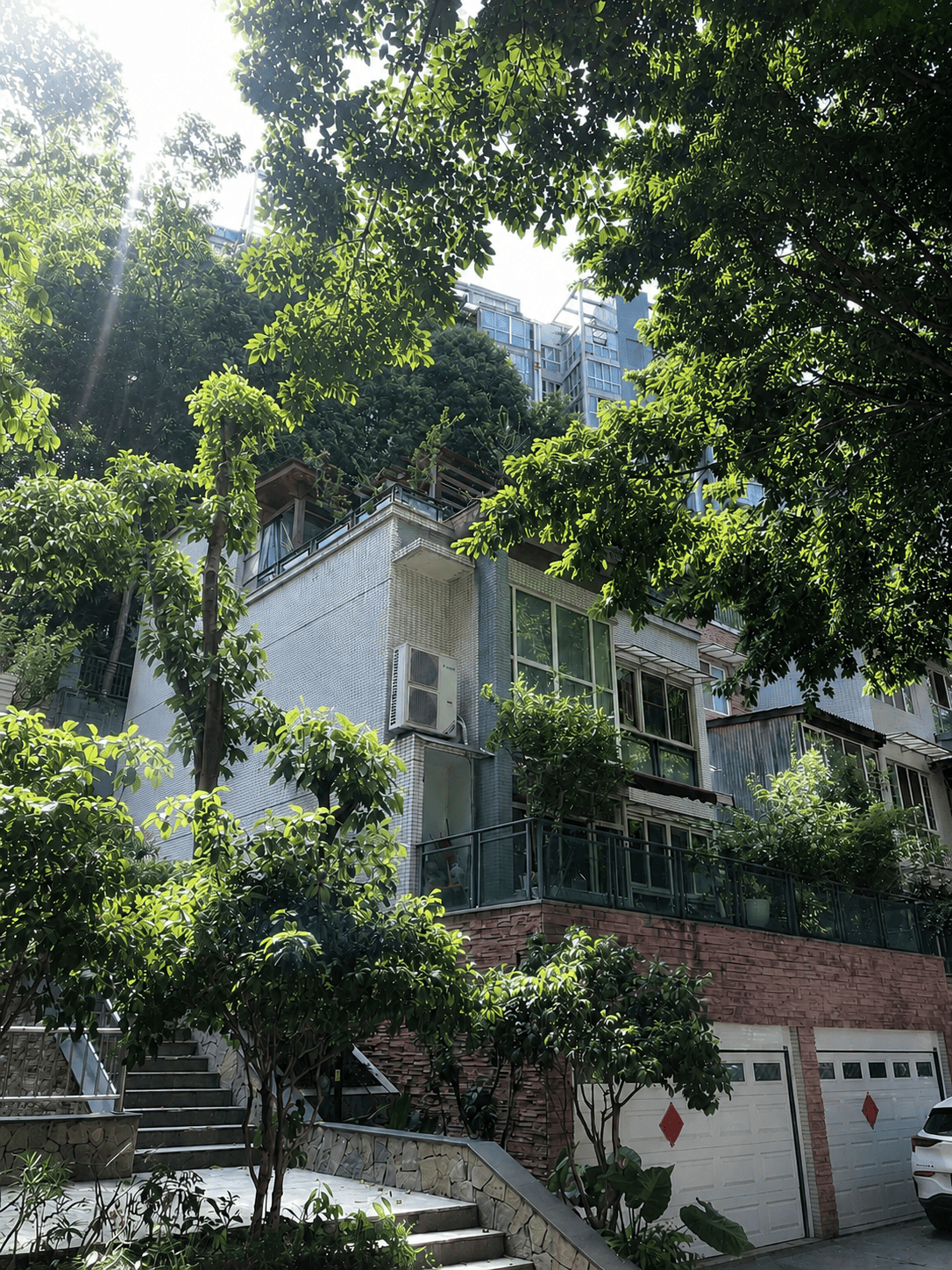 黄石岛居岁月从容升级：小小岛老别墅加装蒂升悦行款电梯